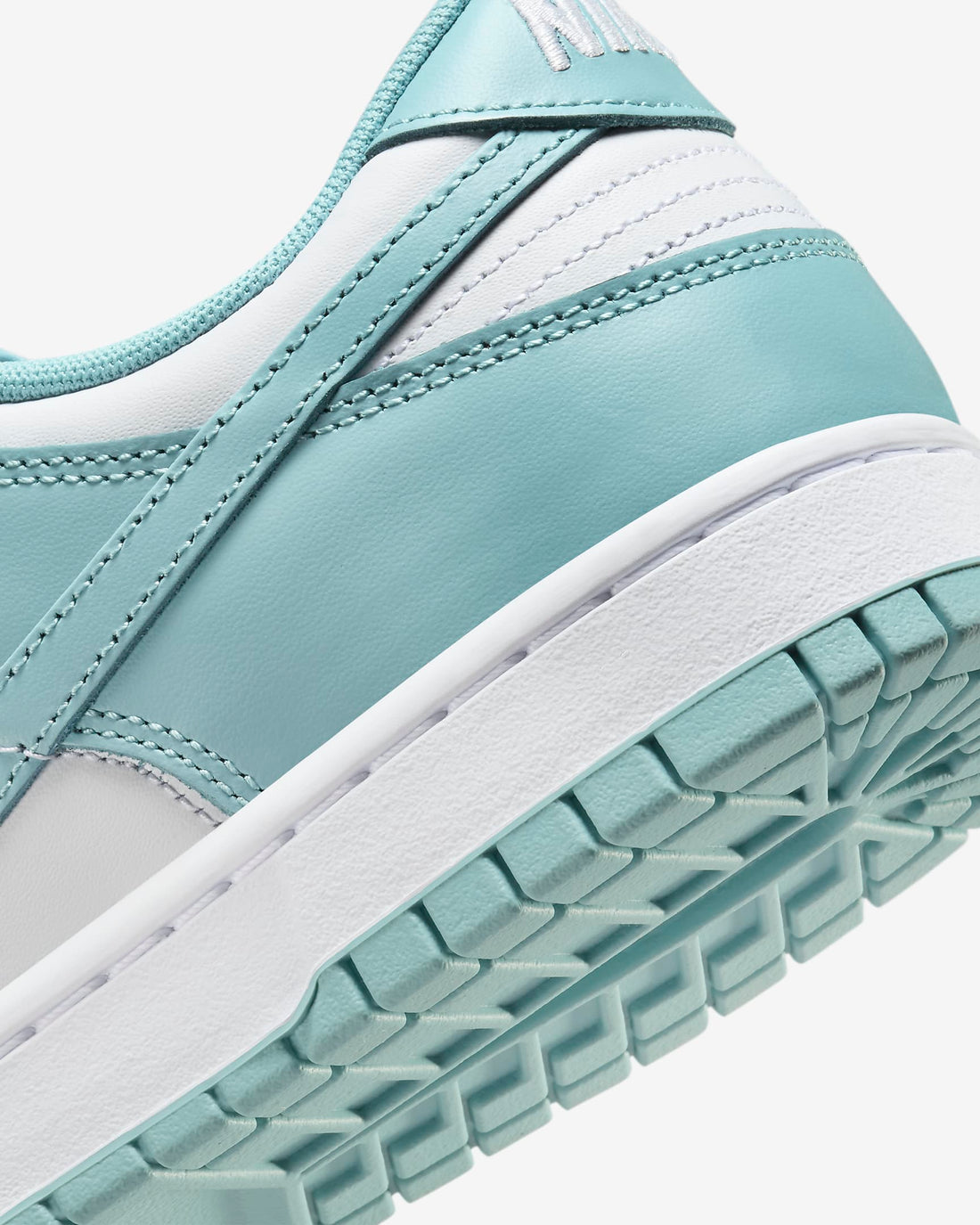Nike Dunk Low Retro